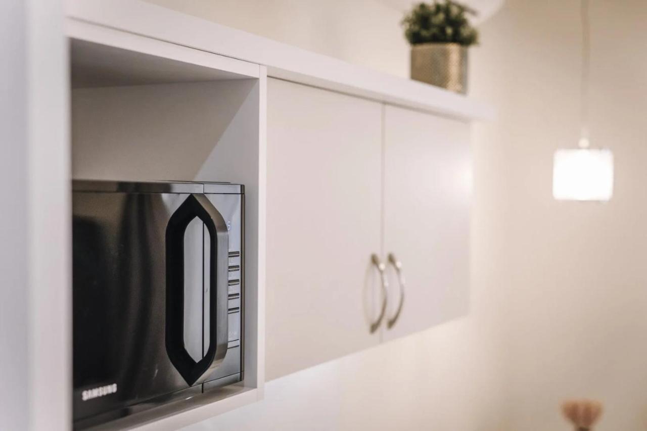 Apartmanhaz Soho Gyor Bagian luar foto
