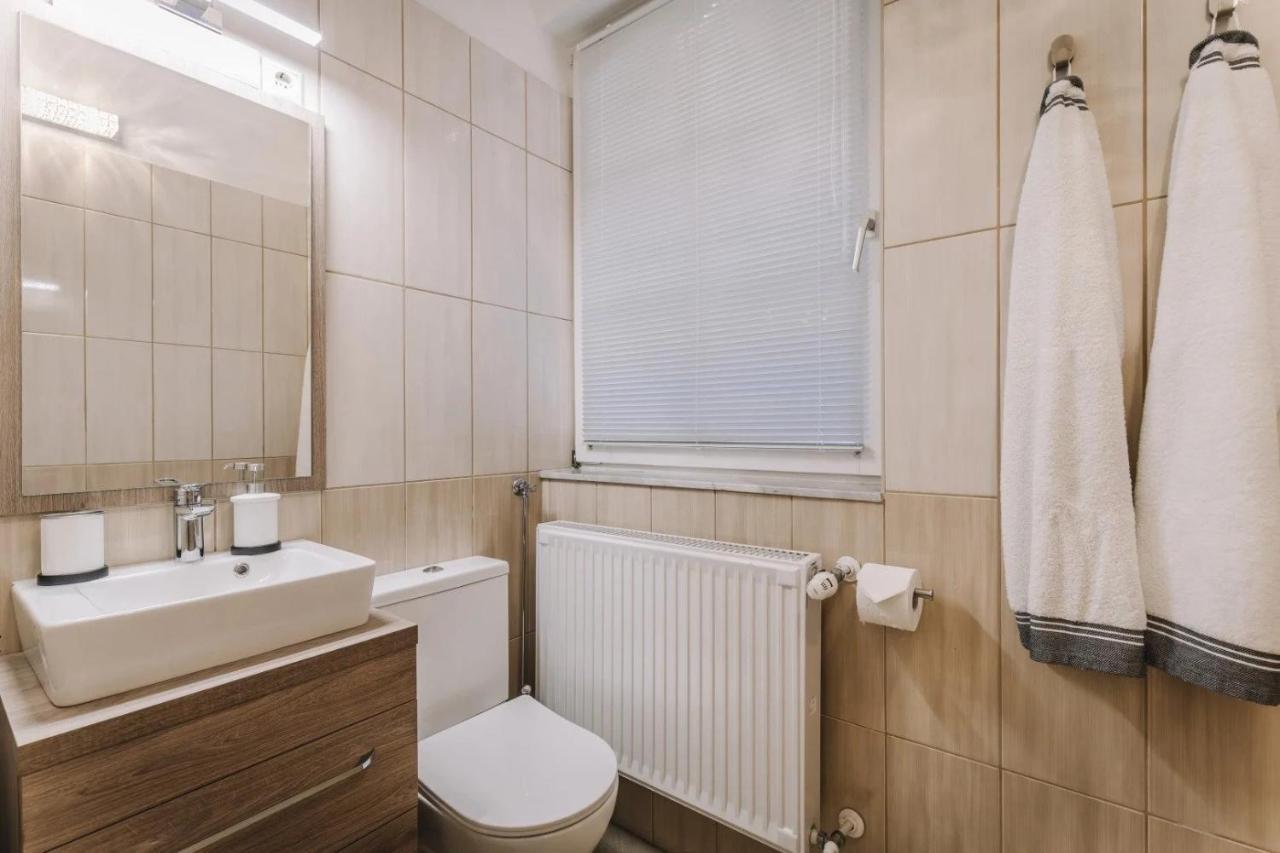 Apartmanhaz Soho Gyor Bagian luar foto