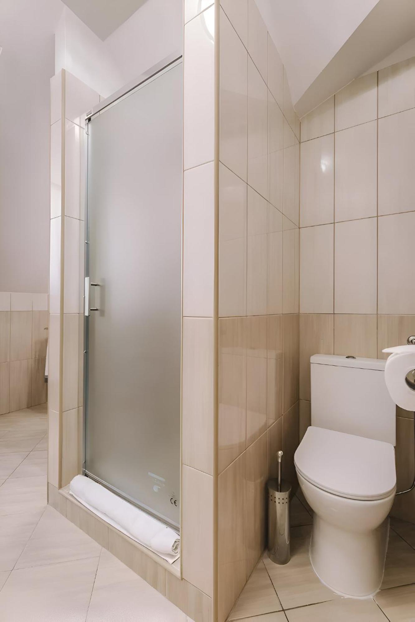 Apartmanhaz Soho Gyor Bagian luar foto