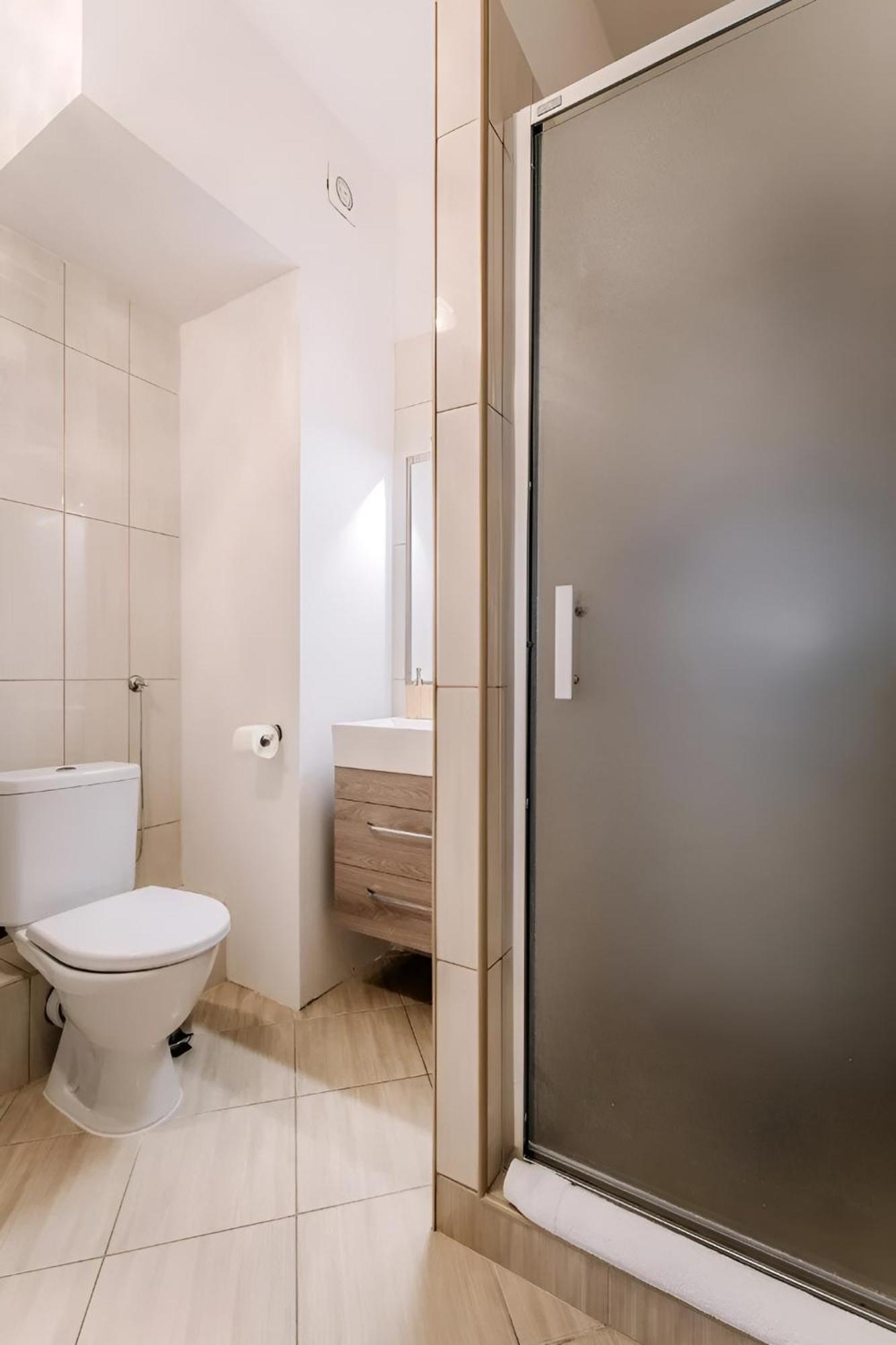 Apartmanhaz Soho Gyor Bagian luar foto