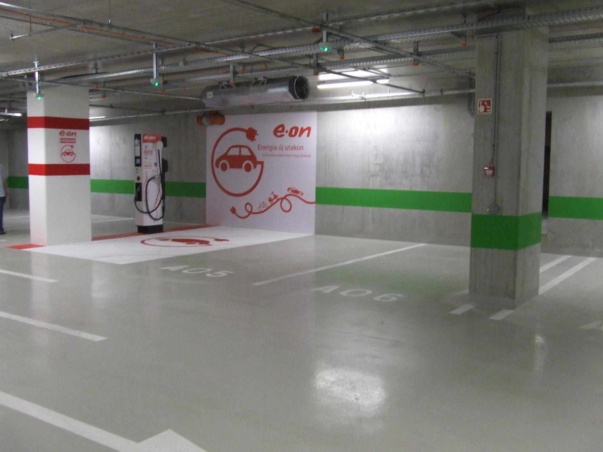 Apartmanhaz Soho Gyor Bagian luar foto